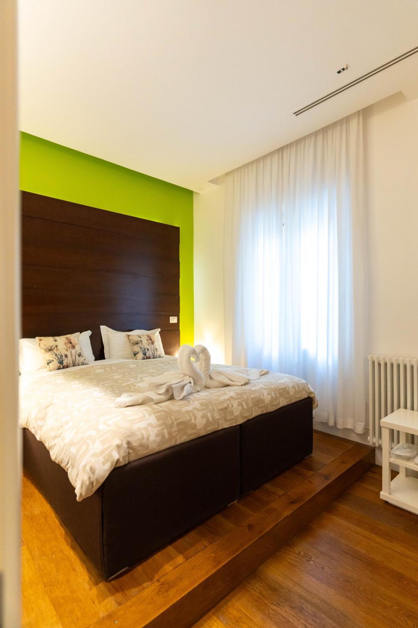 Ihh Suites Rom Exterior foto